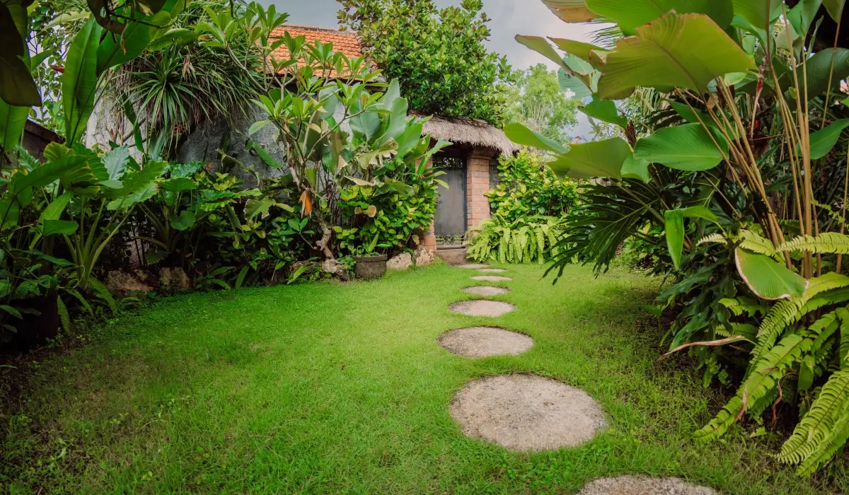 Jardinier paysagiste intervenant à Saubion